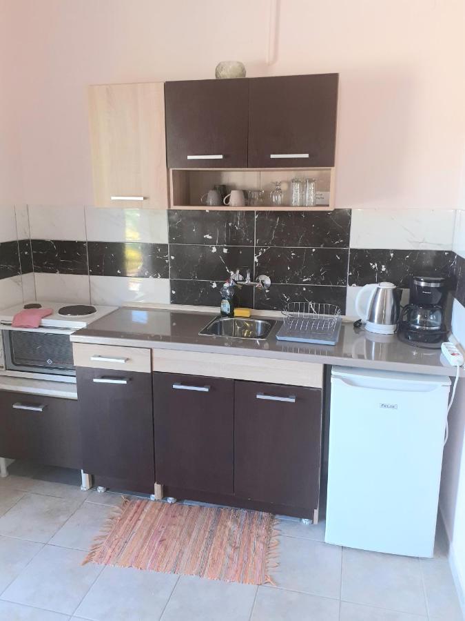 Issos Apartments آغيوس غيوريوس المظهر الخارجي الصورة