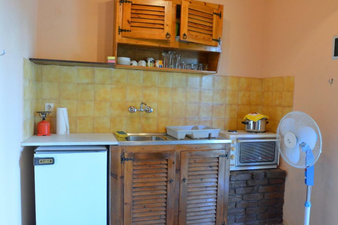 Issos Apartments آغيوس غيوريوس المظهر الخارجي الصورة